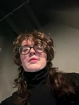 Snapshot of knottybunny chatting on December 16, 2025, 3:33 am knottybunny online show from December 16, 2025, 3:33 am