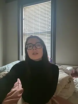 Snapshot of knottybunny chatting on November 29, 2025, 2:17 pm knottybunny online show from November 29, 2025, 2:17 pm