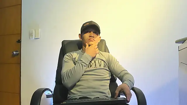 Snapshot of Manuel_FPG chatting on September 14, 2025, 12:27 pm Manuel FPG online show from September 14, 2025, 12:27 pm