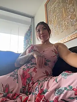 Sarahlove 90 online show from October 19, 2025, 3:48 pm