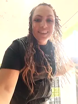 Snapshot of VERONICA__03 chatting on October 28, 2025, 2:38 pm VERONICA 03 online show from October 28, 2025, 2:38 pm