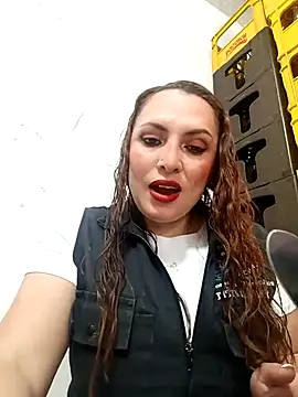 Snapshot of VERONICA__03 chatting on November 15, 2025, 3:27 pm VERONICA 03 online show from November 15, 2025, 3:27 pm