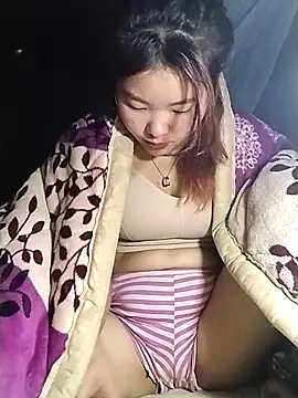 Snapshot of lylylove chatting on February 10, 2026, 1:48 am lylylove online show from February 10, 2026, 1:48 am