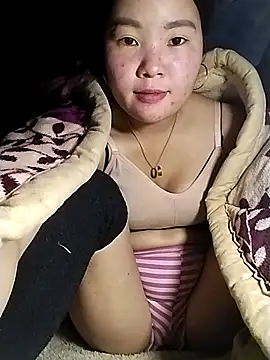 Snapshot of lylylove chatting on February 9, 2026, 1:20 pm lylylove online show from February 9, 2026, 1:20 pm