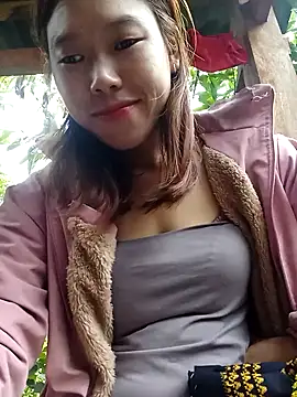 Snapshot of Ngocmi909 chatting on November 2, 2025, 12:59 am Ngocmi909 online show from November 2, 2025, 12:59 am