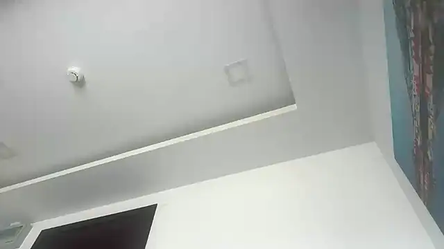 JuicyBlackD83 online show from November 25, 2025, 5:08 am