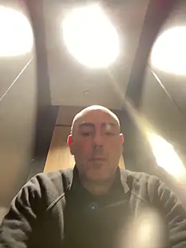 Richmcgee online show from March 6, 2026, 8:20 am