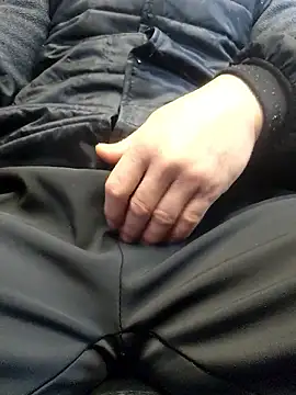 anggllaaa online show from December 15, 2025, 2:28 am