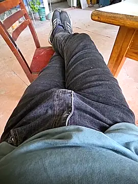 ZeoNVi online show from April 20, 2026, 3:31 am