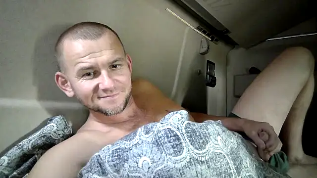 Snapshot of RoadDaddyXL chatting on September 14, 2025, 11:21 am RoadDaddyXL online show from September 14, 2025, 11:21 am
