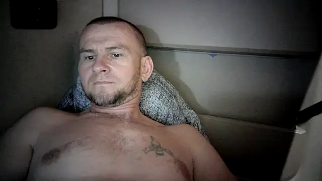 Snapshot of RoadDaddyXL chatting on September 13, 2025, 12:27 pm RoadDaddyXL online show from September 13, 2025, 12:27 pm