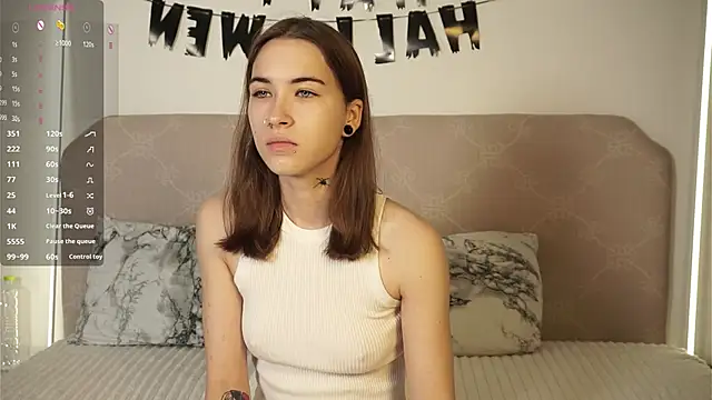 SunAndLuna  online show from October 21, 2025, 7:24 pm