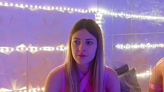 Snapshot of Aishha_ chatting on November 28, 2025, 6:02 am Aishha online show from November 28, 2025, 6:02 am