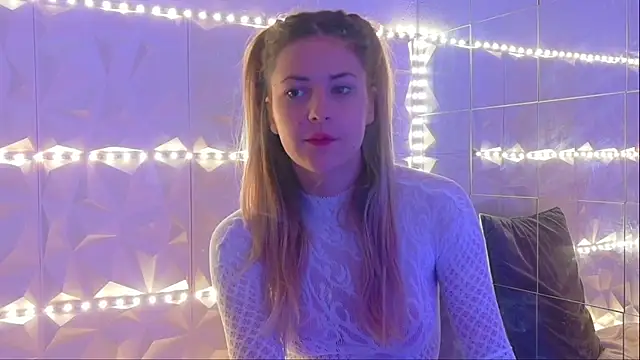 Snapshot of Aishha_ chatting on October 27, 2025, 6:03 am Aishha online show from October 27, 2025, 6:03 am