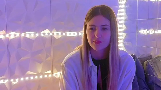 Snapshot of Aishha_ chatting on December 17, 2025, 5:34 am Aishha online show from December 17, 2025, 5:34 am