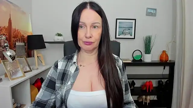 Snapshot of Velvet_Jasmine chatting on October 10, 2025, 5:41 am Velvet Jasmine online show from October 10, 2025, 5:41 am
