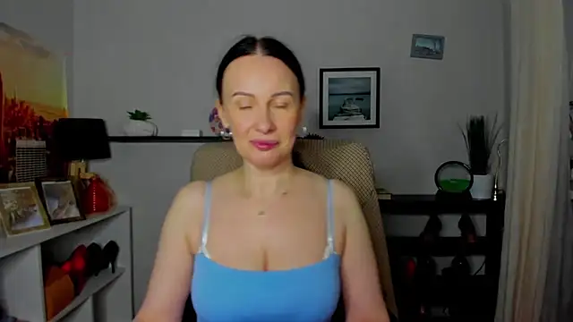 Snapshot of Velvet_Jasmine chatting on November 7, 2025, 6:29 am Velvet Jasmine online show from November 7, 2025, 6:29 am