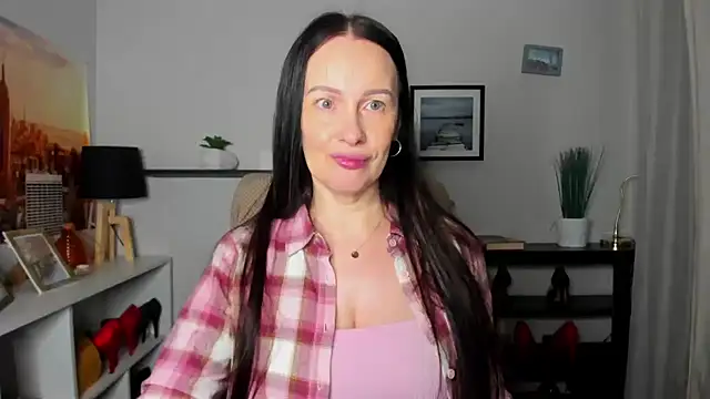 Snapshot of Velvet_Jasmine chatting on December 15, 2025, 6:30 am Velvet Jasmine online show from December 15, 2025, 6:30 am