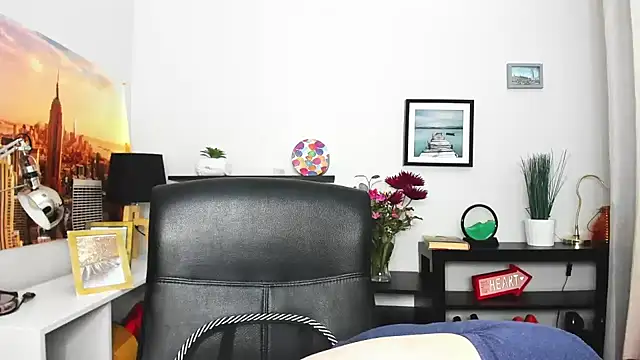 Snapshot of Velvet_Jasmine chatting on September 23, 2025, 5:25 am Velvet Jasmine online show from September 23, 2025, 5:25 am