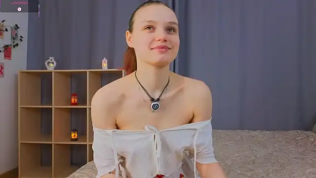 Snapshot of MandaReh chatting on December 19, 2025, 4:16 am MandaReh online show from December 19, 2025, 4:16 am