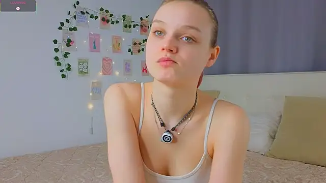 Snapshot of MandaReh chatting on December 17, 2025, 4:06 am MandaReh online show from December 17, 2025, 4:06 am