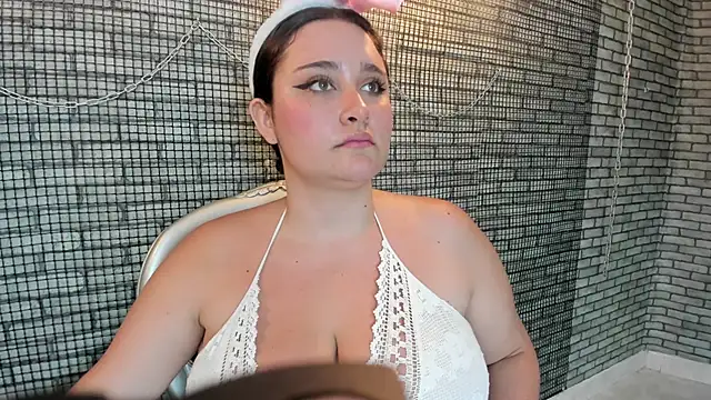 Briana 24 online show from February 26, 2026, 5:24 pm