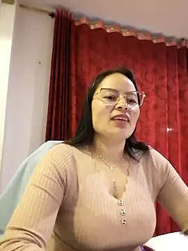 Daliz Leon online show from October 13, 2025, 2:02 am