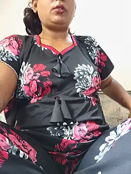 Snapshot of your_chandni04 chatting on May 19, 2026, 8:32 am your chandni04 online show from May 19, 2026, 8:32 am