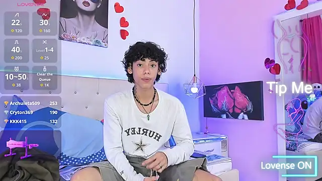 Snapshot of Thedoll_ethan7 chatting on October 21, 2025, 7:35 pm Thedoll ethan7 online show from October 21, 2025, 7:35 pm