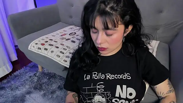 flower smith  online show from April 10, 2026, 12:01 pm