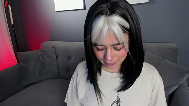 Snapshot of flower_smith_ chatting on February 18, 2026, 11:50 am flower smith online show from February 18, 2026, 11:50 am