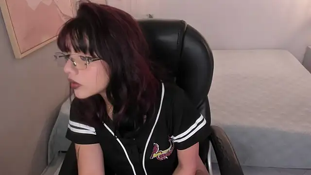 Snapshot of Julieth_brown_ chatting on January 12, 2026, 8:04 pm Julieth brown online show from January 12, 2026, 8:04 pm