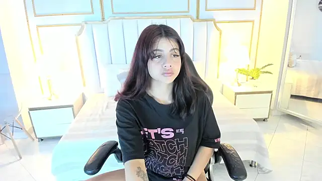 Snapshot of Julieth_brown_ chatting on February 25, 2026, 1:55 pm Julieth brown online show from February 25, 2026, 1:55 pm