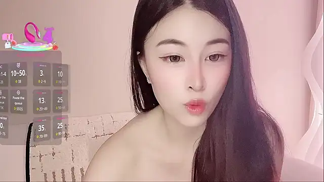 Snapshot of LuLu-Moon chatting on September 11, 2025, 2:06 pm LuLu-Moon online show from September 11, 2025, 2:06 pm