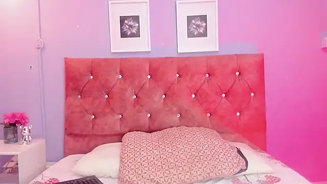 GabiHills online show from April 19, 2026, 2:01 am