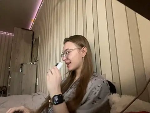 bellameow88 online show from November 7, 2025, 3:33 am