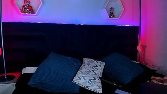  carla rosee online show from March 4, 2026, 4:53 am