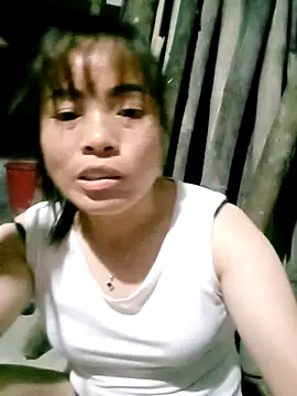 Snapshot of Maymay0033 chatting on October 29, 2025, 11:42 am Maymay0033 online show from October 29, 2025, 11:42 am