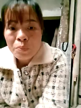 Snapshot of Maymay0033 chatting on November 16, 2025, 9:36 am Maymay0033 online show from November 16, 2025, 9:36 am