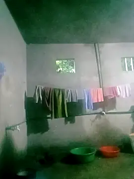 Snapshot of Maymay0033 chatting on November 10, 2025, 11:21 pm Maymay0033 online show from November 10, 2025, 11:21 pm