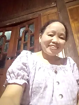  YooY  online show from October 12, 2025, 3:13 pm