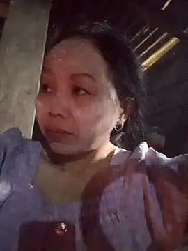  YooY  online show from October 6, 2025, 4:35 am