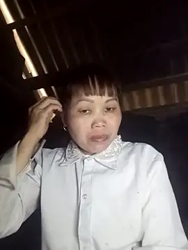  YooY  online show from October 24, 2025, 6:23 am