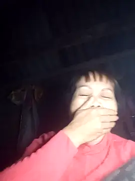  YooY  online show from November 2, 2025, 4:01 pm