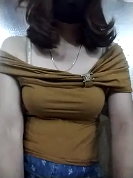 Candy-bae online show from October 13, 2025, 6:37 am