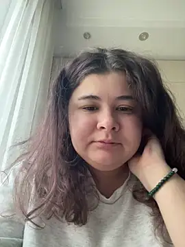 AliceCurlyX online show from February 4, 2026, 6:41 am