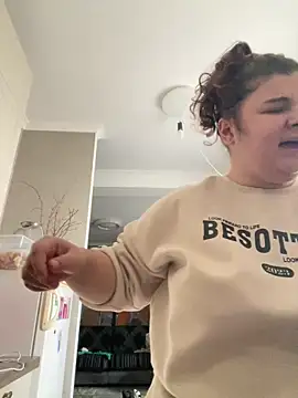 AliceCurlyX online show from February 15, 2026, 10:25 am