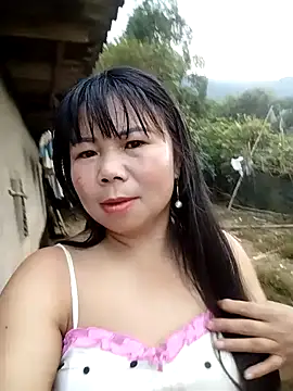 Snapshot of lusy-00 chatting on September 19, 2025, 10:41 am lusy-00 online show from September 19, 2025, 10:41 am