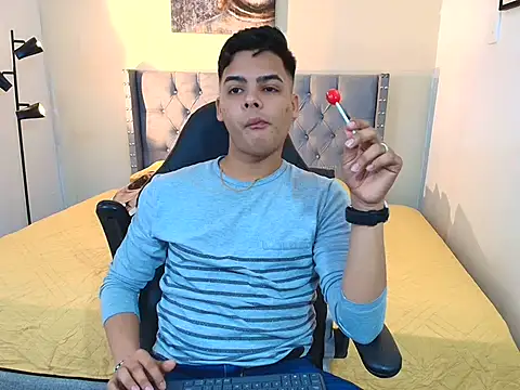 Snapshot of stewart_mateo_ chatting on September 24, 2025, 2:40 am stewart mateo online show from September 24, 2025, 2:40 am