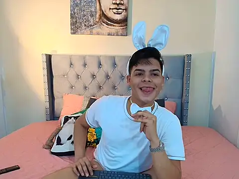 Snapshot of stewart_mateo_ chatting on October 13, 2025, 2:02 am stewart mateo online show from October 13, 2025, 2:02 am